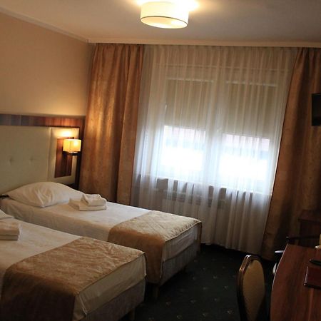 Cumulus Hotel Бендзин Экстерьер фото