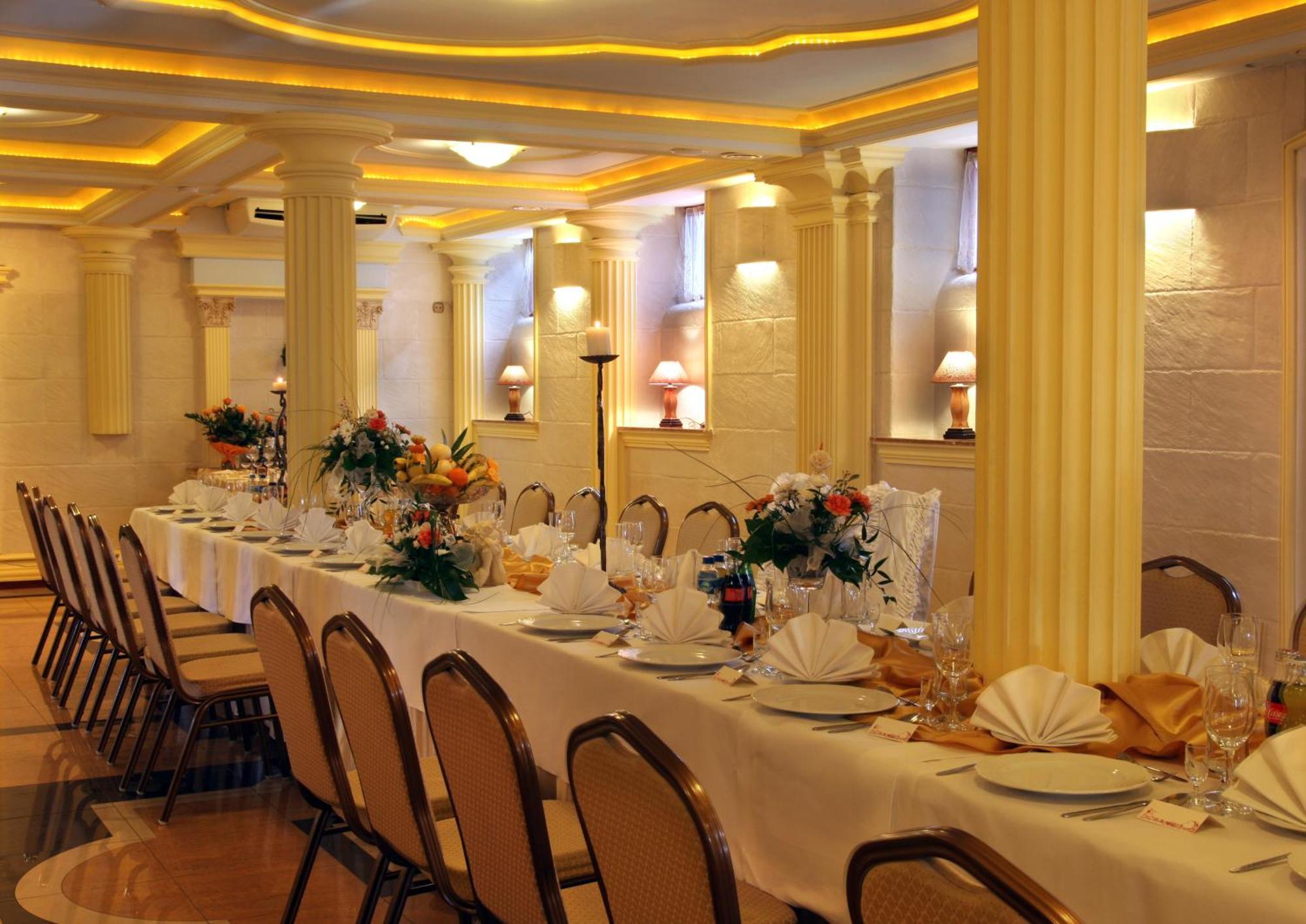 Cumulus Hotel Бендзин Экстерьер фото