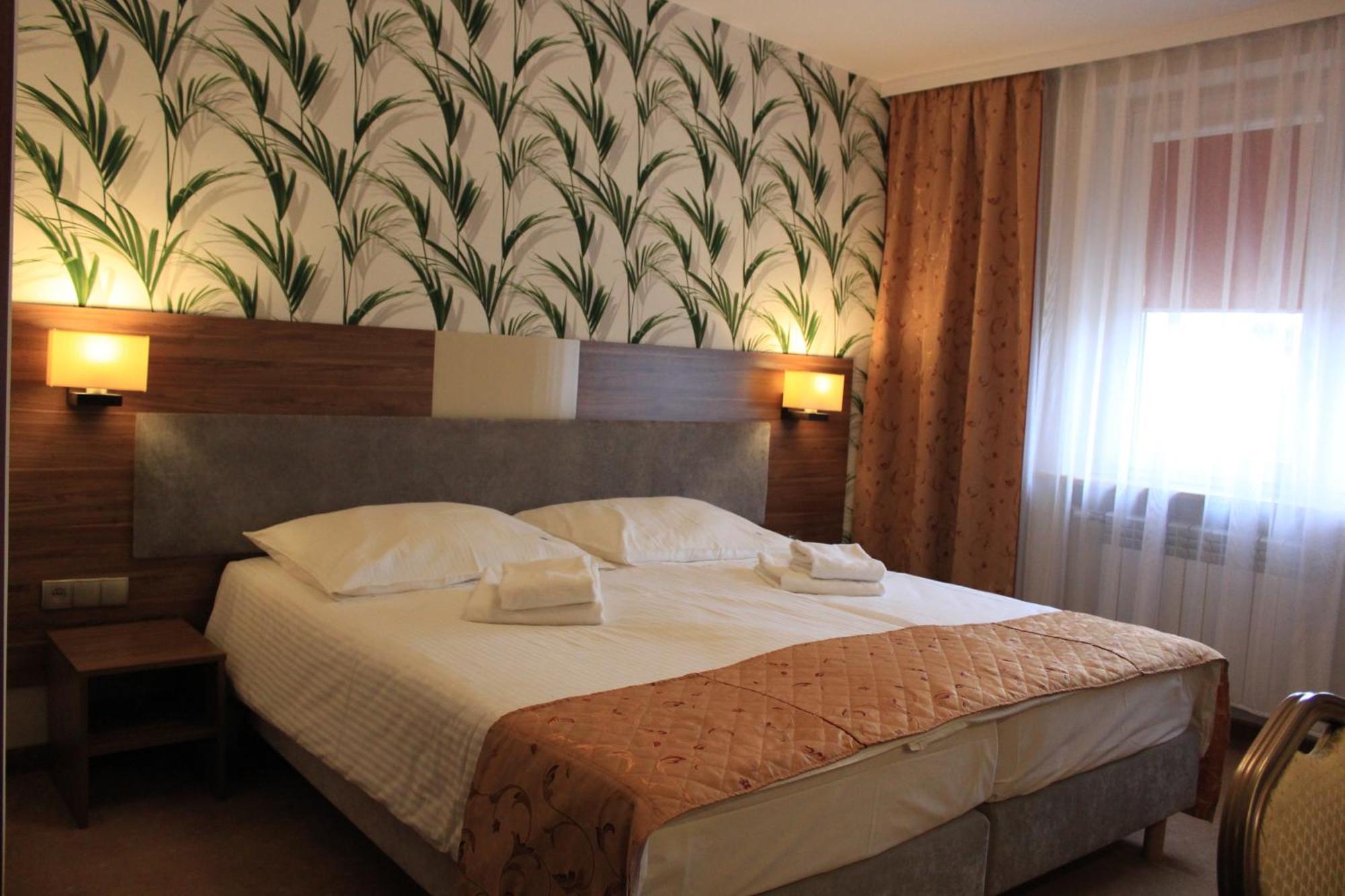 Cumulus Hotel Бендзин Экстерьер фото