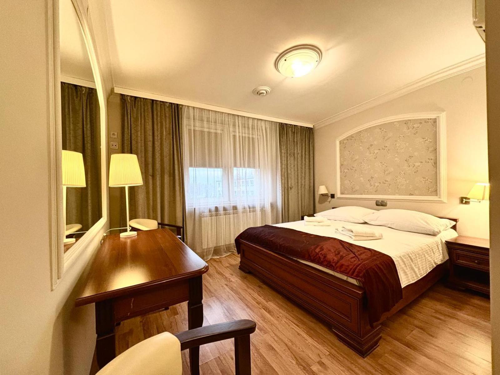 Cumulus Hotel Бендзин Экстерьер фото